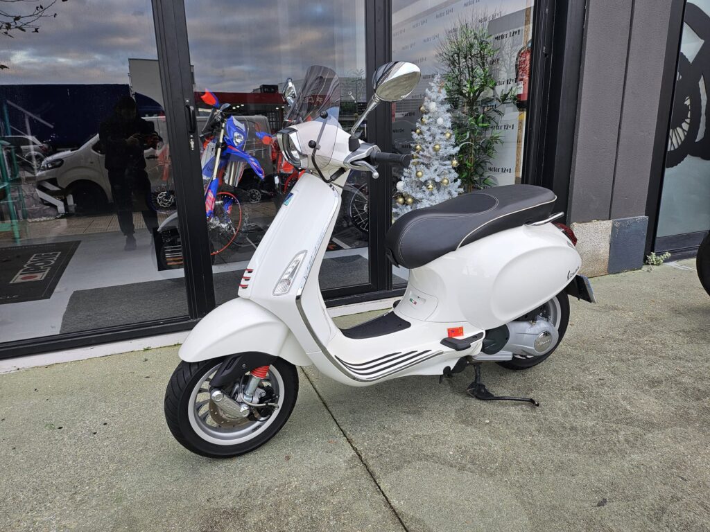 Vespa 125 4t Sprint Del Ano 2016 00001